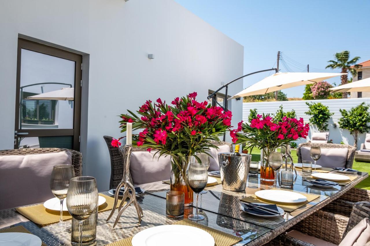 Rooms At Villa Amour Cyprus Oroklini Exterior foto