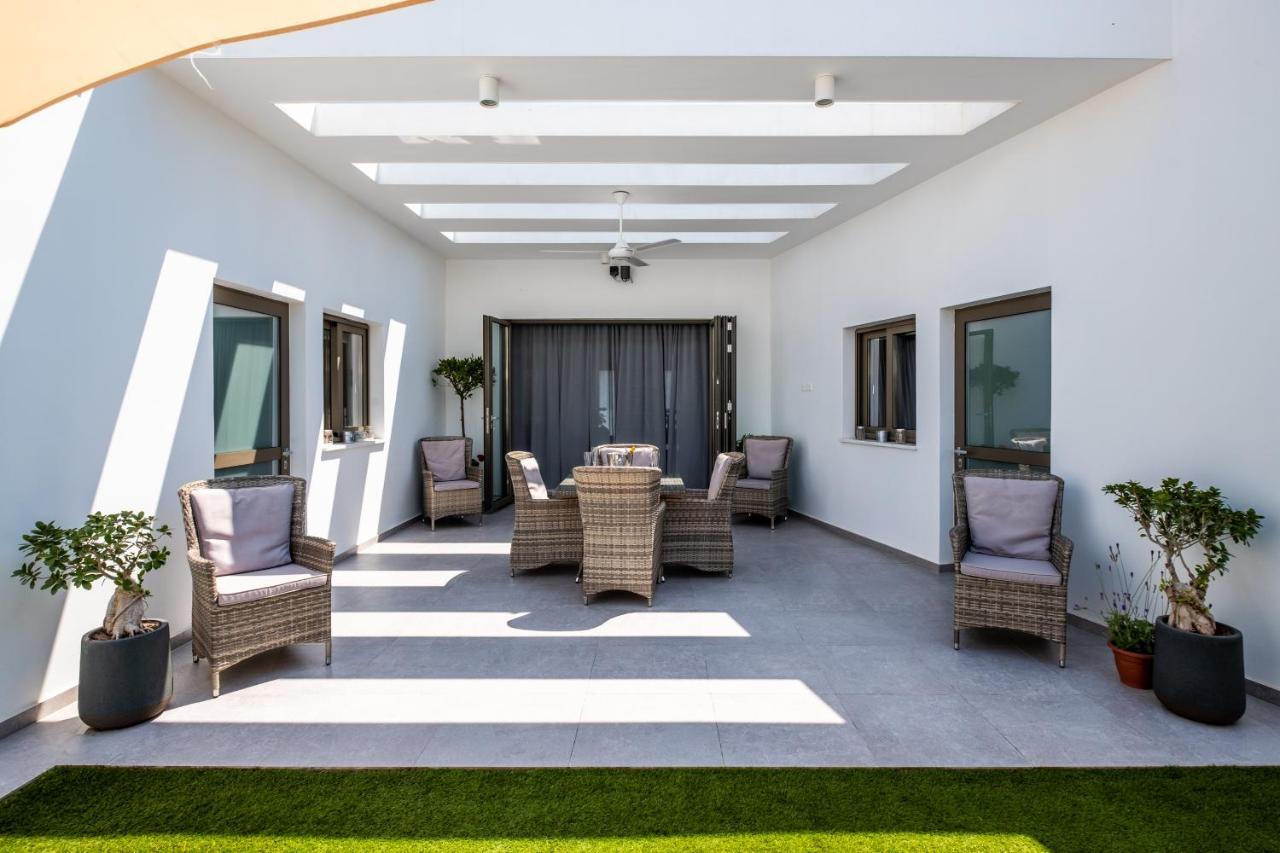 Rooms At Villa Amour Cyprus Oroklini Exterior foto