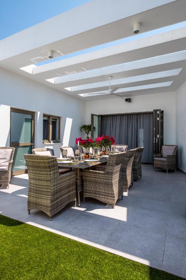Rooms At Villa Amour Cyprus Oroklini Exterior foto