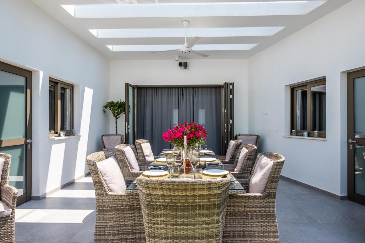 Rooms At Villa Amour Cyprus Oroklini Exterior foto