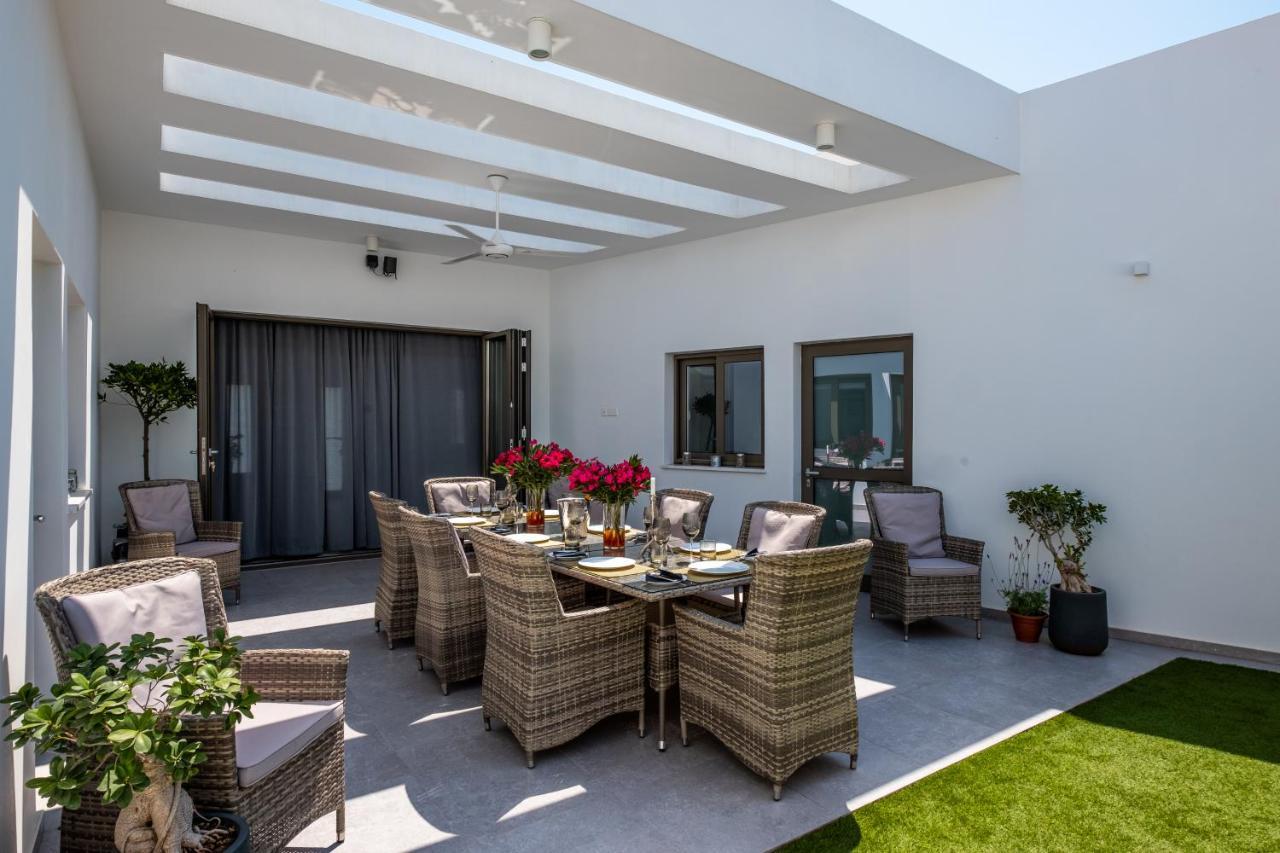 Rooms At Villa Amour Cyprus Oroklini Exterior foto