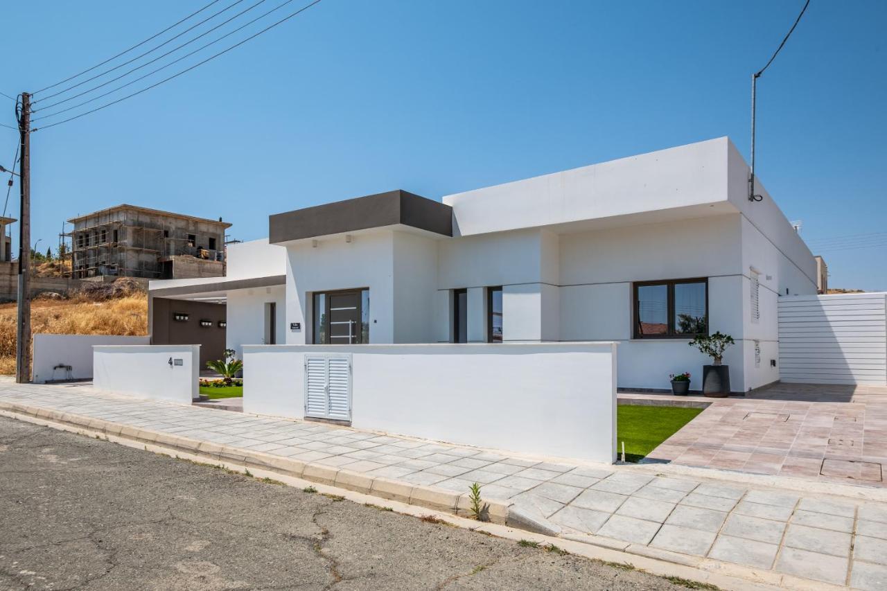 Rooms At Villa Amour Cyprus Oroklini Exterior foto